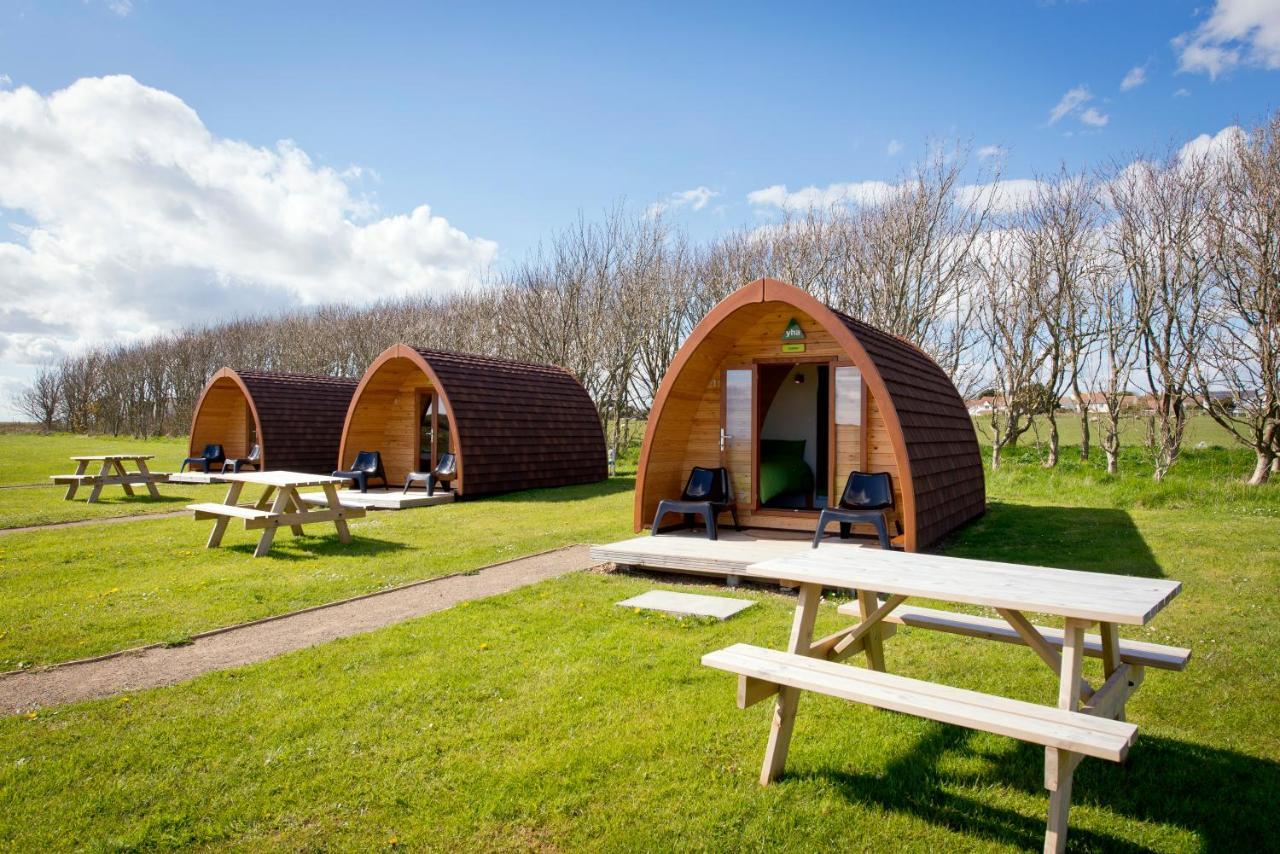 Yha Manorbier Hostel Tenby Exterior photo